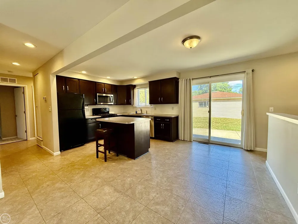 12591 Bender Street Sterling Heights City, MI 48313