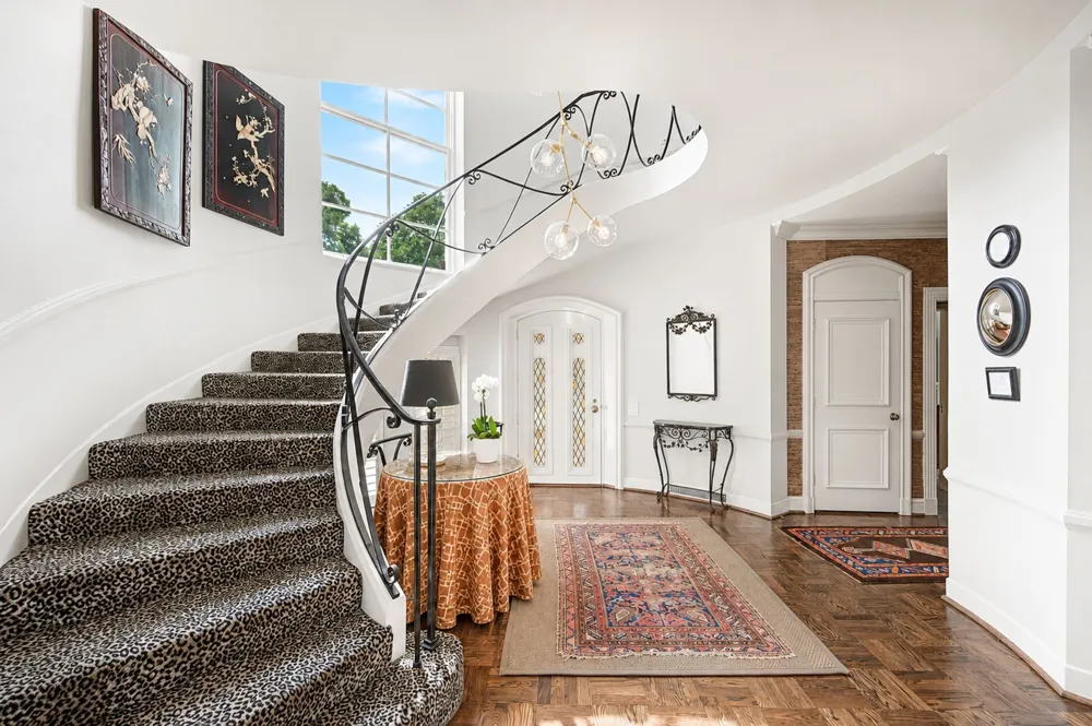 200 Brook Hollow Rd Nashville, TN 37205