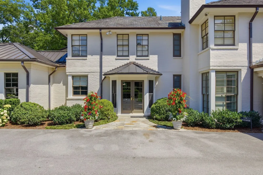 200 Brook Hollow Rd Nashville, TN 37205