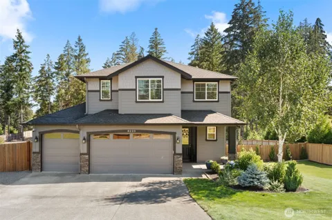 8223 52nd Ave NE