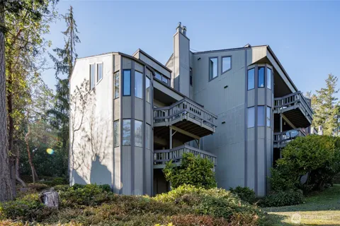 98 Armadale Road #215