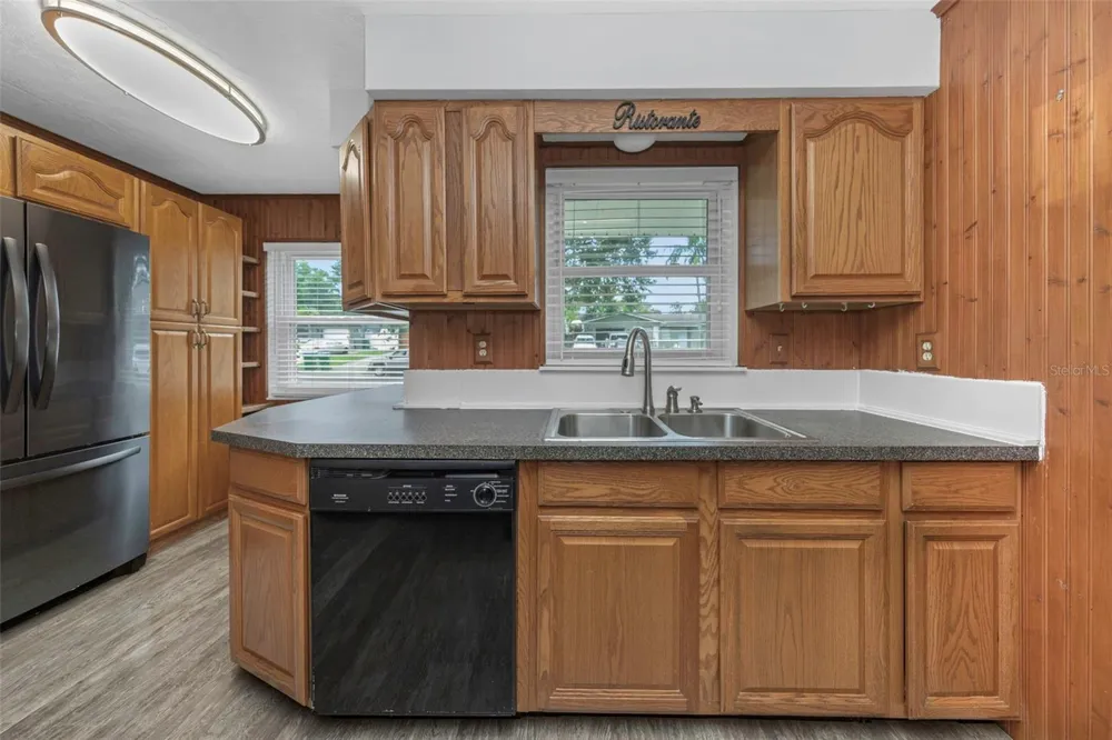 952 WICKS DRIVE Palm Harbor, FL 34684