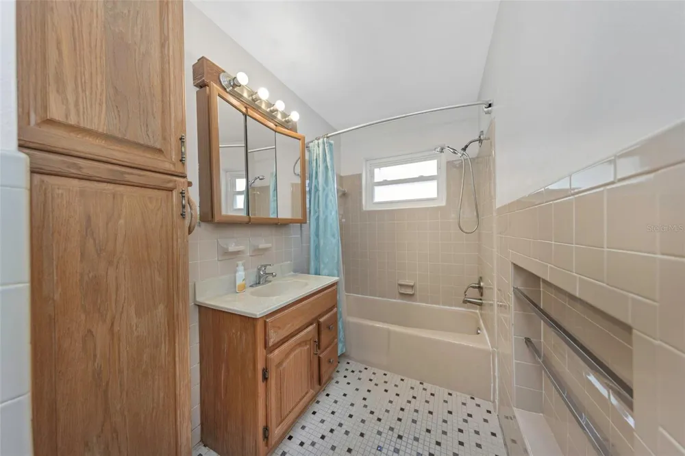 952 WICKS DRIVE Palm Harbor, FL 34684