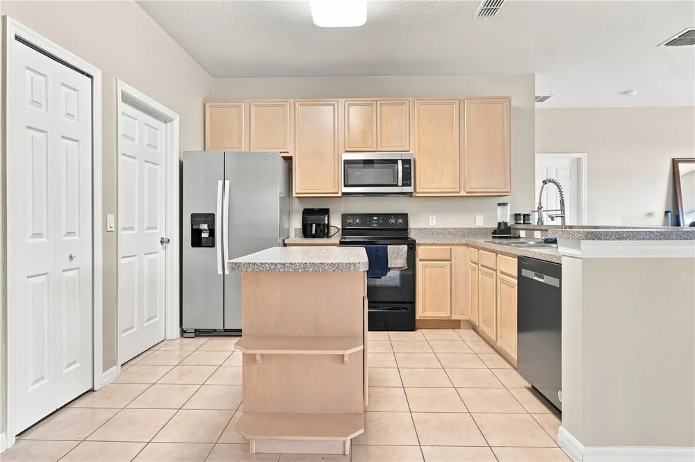 3616 VALLEYVIEW DRIVE Kissimmee, FL 34746