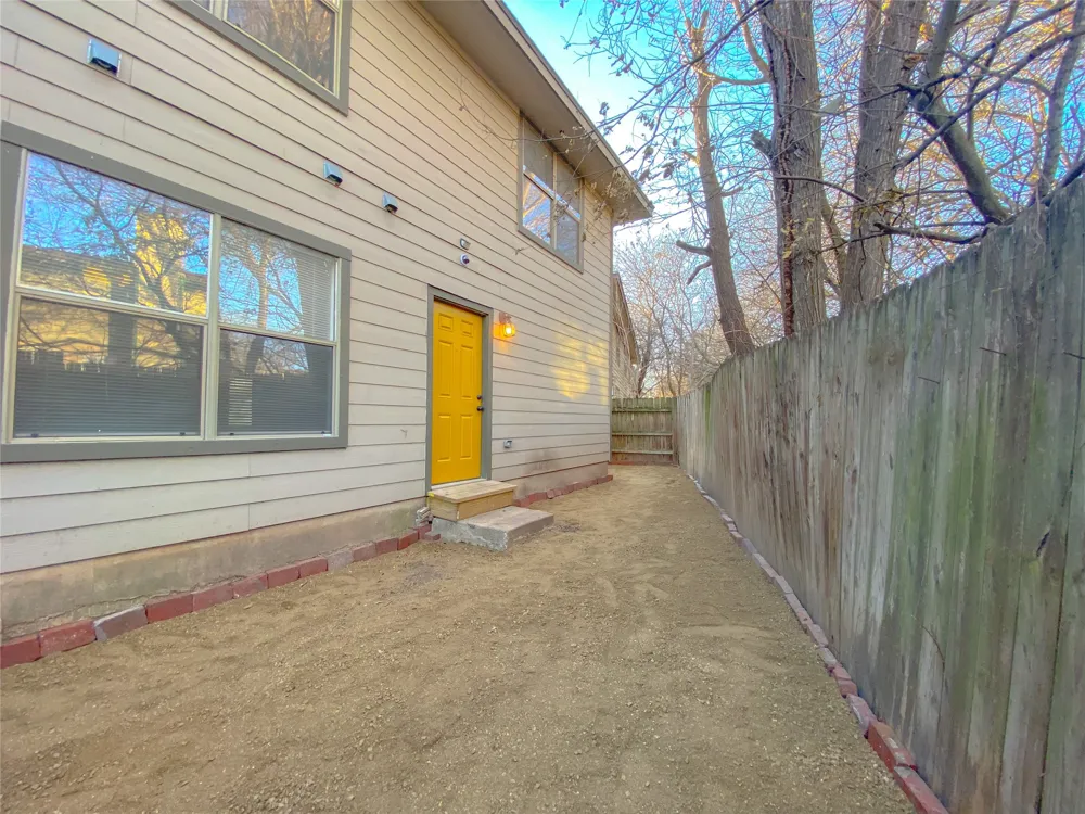 5201 Bogey Court Austin, TX 78744