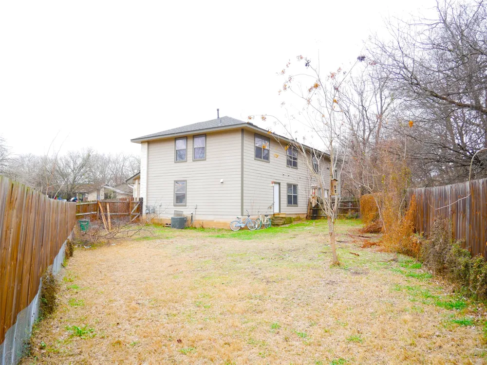 5201 Bogey Court Austin, TX 78744