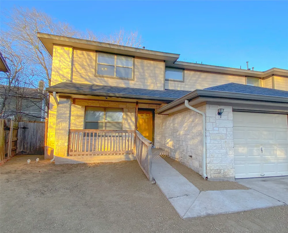 5201 Bogey Court Austin, TX 78744