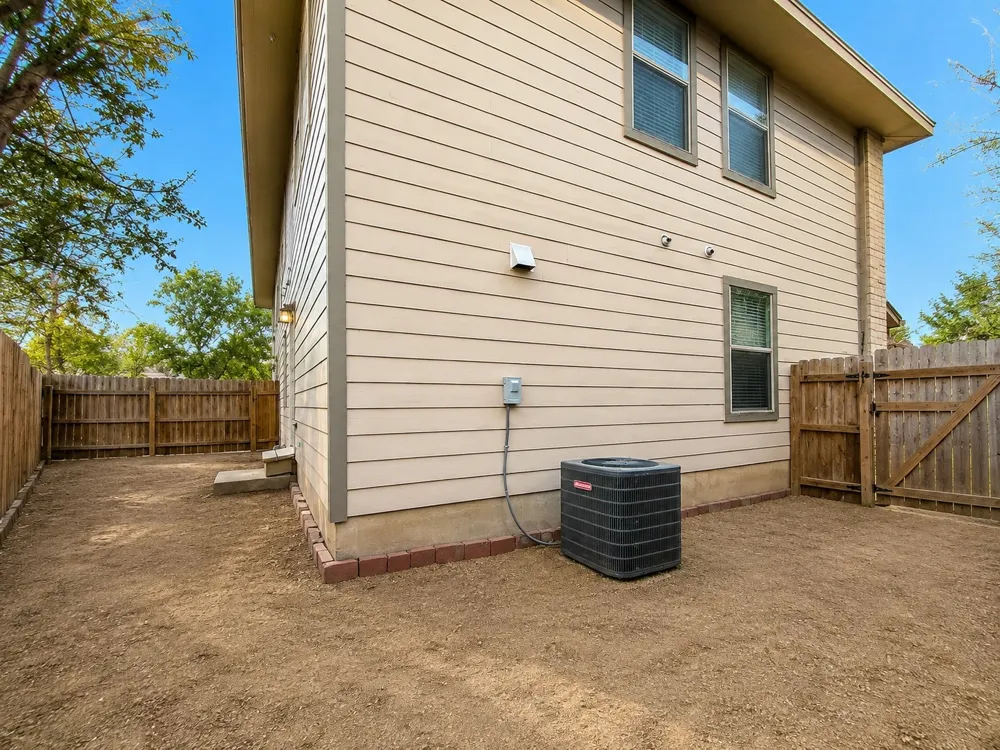 5201 Bogey Court Austin, TX 78744