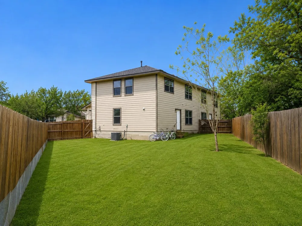 5201 Bogey Court Austin, TX 78744