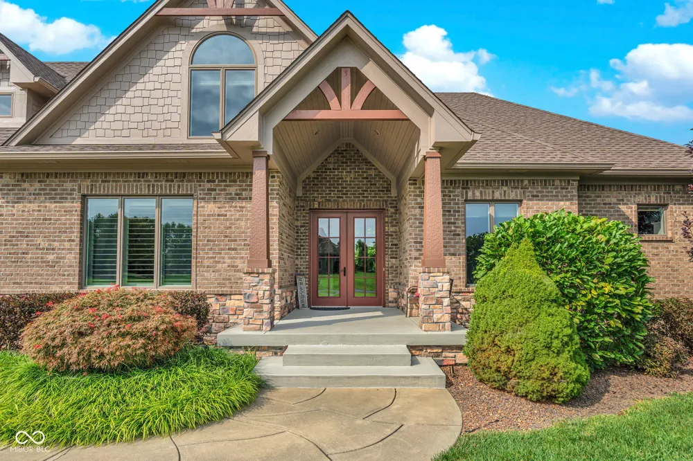 4202 Whitetail Woods Drive Bargersville, IN 46106