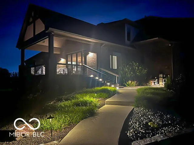 4202 Whitetail Woods Drive Bargersville, IN 46106