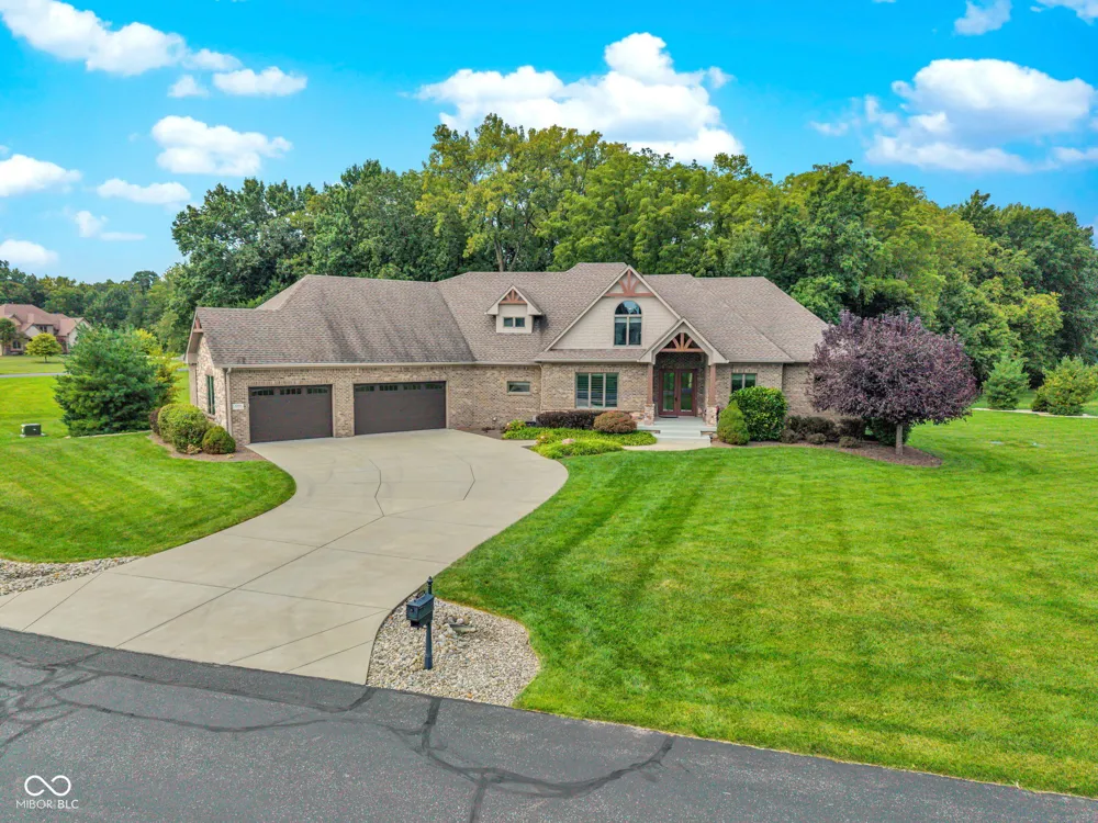 4202 Whitetail Woods Drive Bargersville, IN 46106