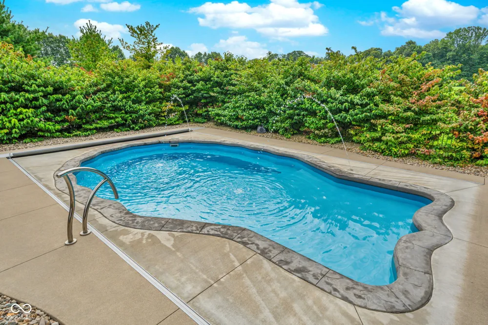 4202 Whitetail Woods Drive Bargersville, IN 46106