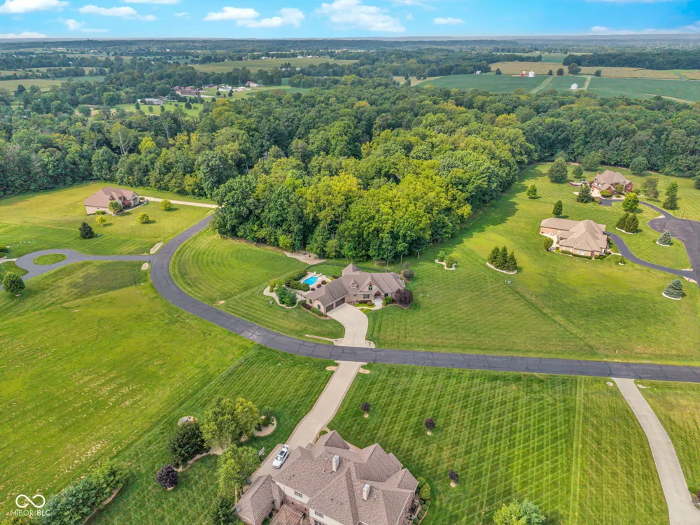 4202 Whitetail Woods Drive Bargersville, IN 46106
