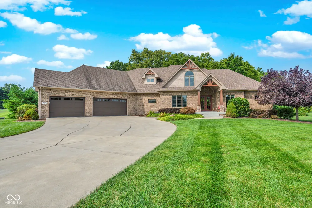 4202 Whitetail Woods Drive Bargersville, IN 46106