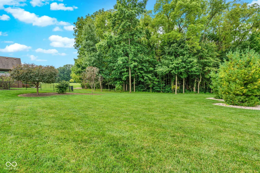 4202 Whitetail Woods Drive Bargersville, IN 46106