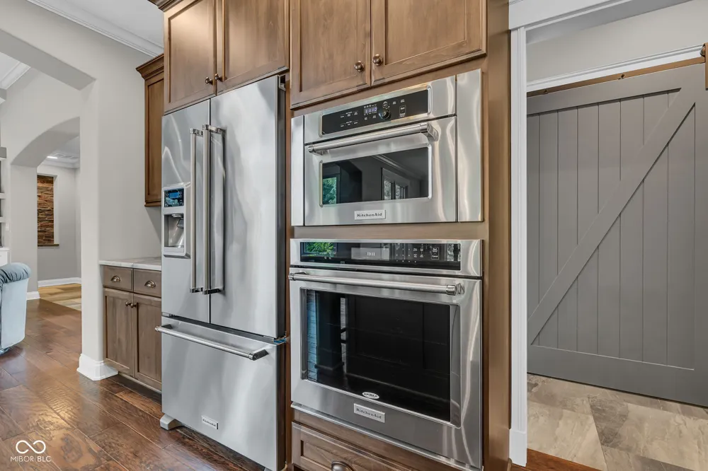 4202 Whitetail Woods Drive Bargersville, IN 46106