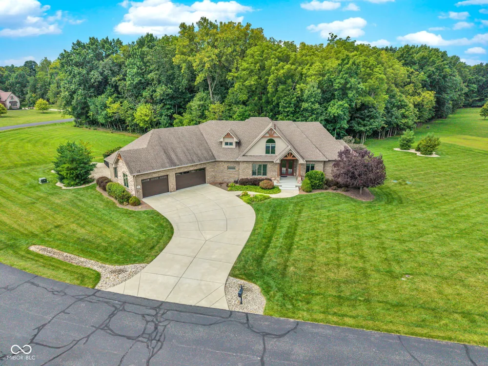 4202 Whitetail Woods Drive Bargersville, IN 46106