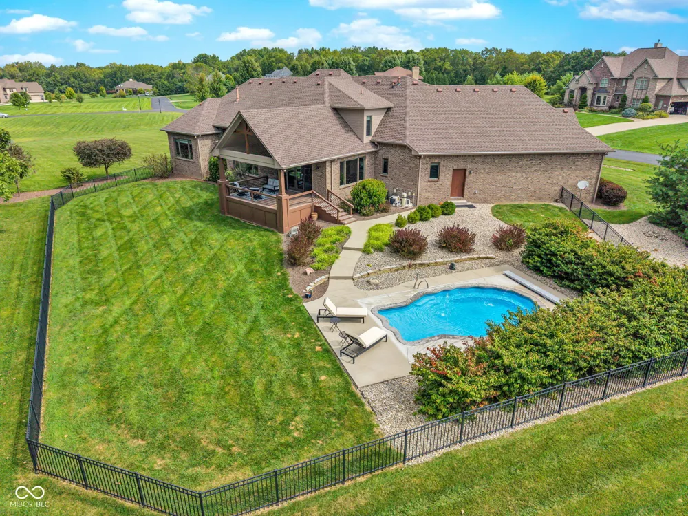 4202 Whitetail Woods Drive Bargersville, IN 46106