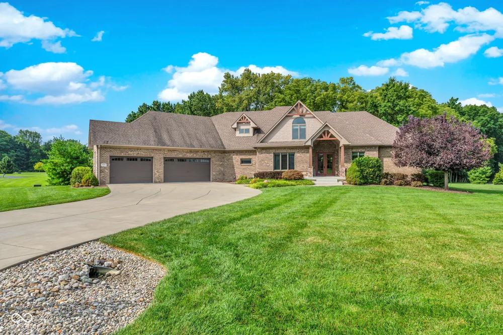 4202 Whitetail Woods Drive Bargersville, IN 46106