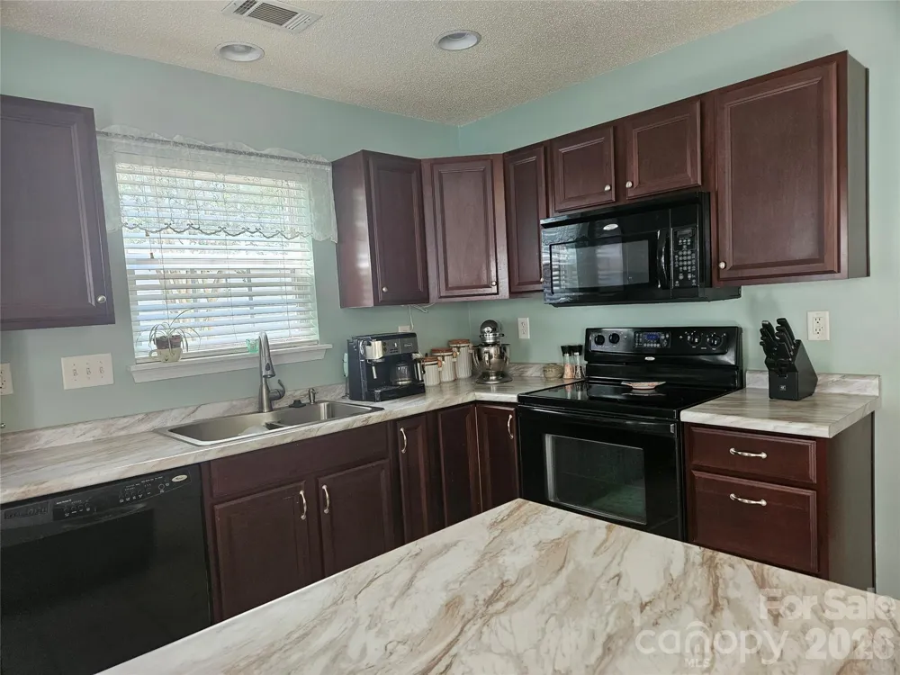 16931 Greenlawn Hills Court Charlotte, NC 28213