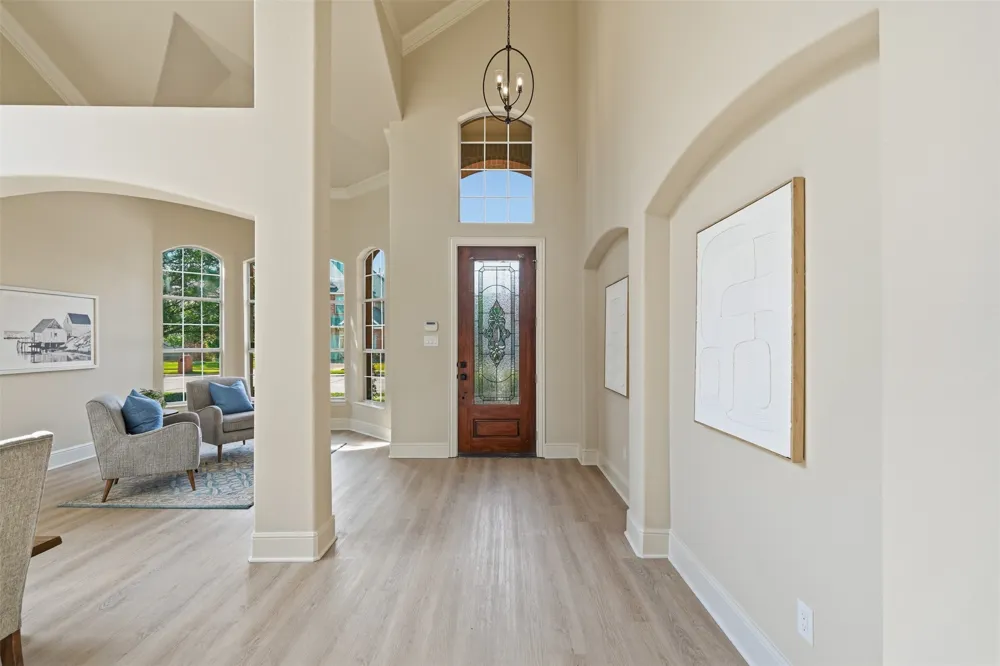 1315 Valley Vista Drive Irving, TX 75063