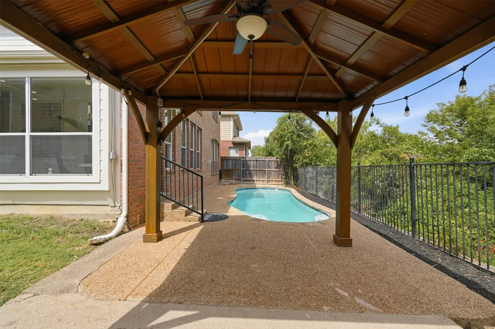 1315 Valley Vista Drive Irving, TX 75063