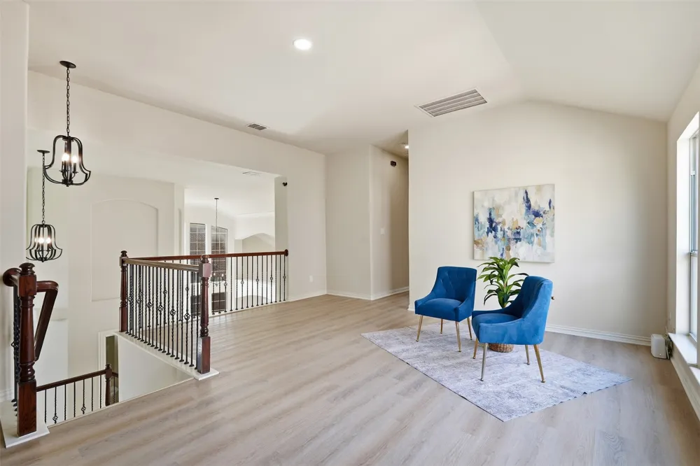 1315 Valley Vista Drive Irving, TX 75063