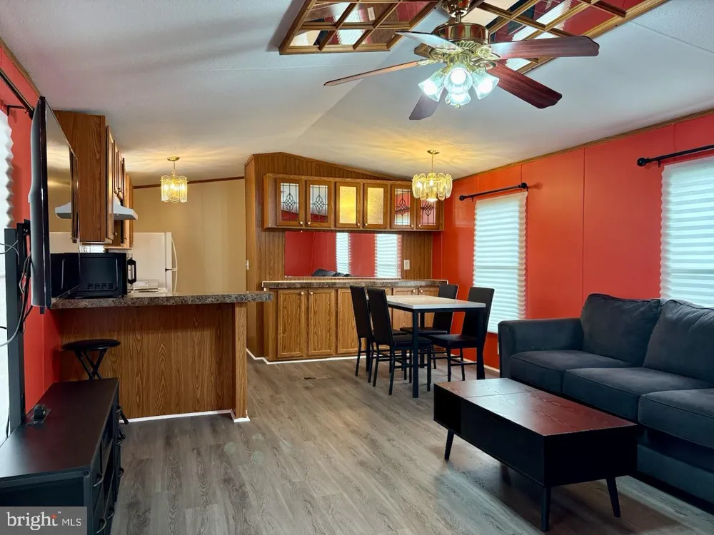 25 VISTA MOBILE DRIVE Dundalk, MD 21222