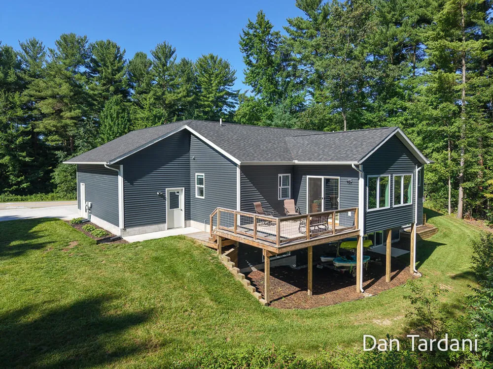 7260 Oakshore Drive Twin Lake, MI 49457