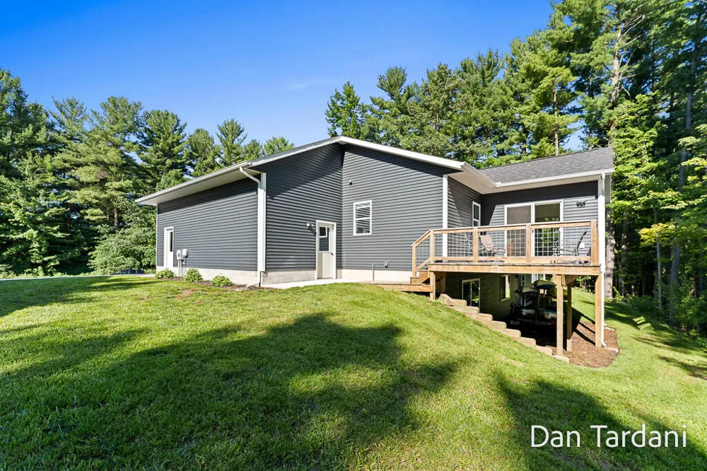7260 Oakshore Drive Twin Lake, MI 49457