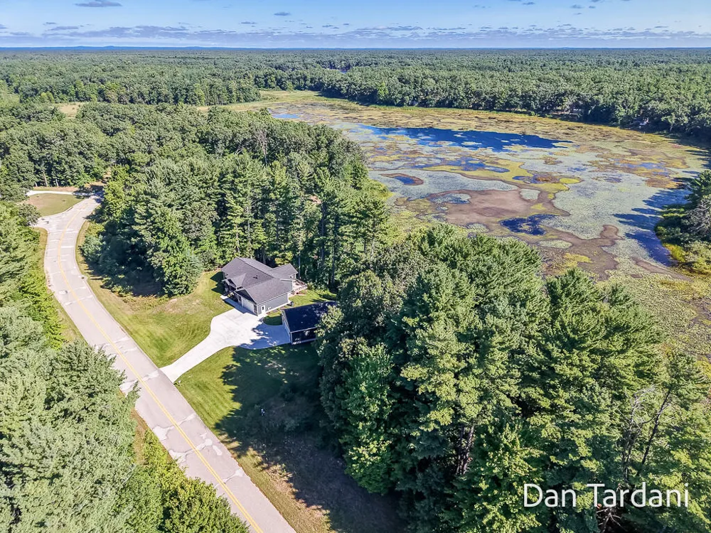 7260 Oakshore Drive Twin Lake, MI 49457