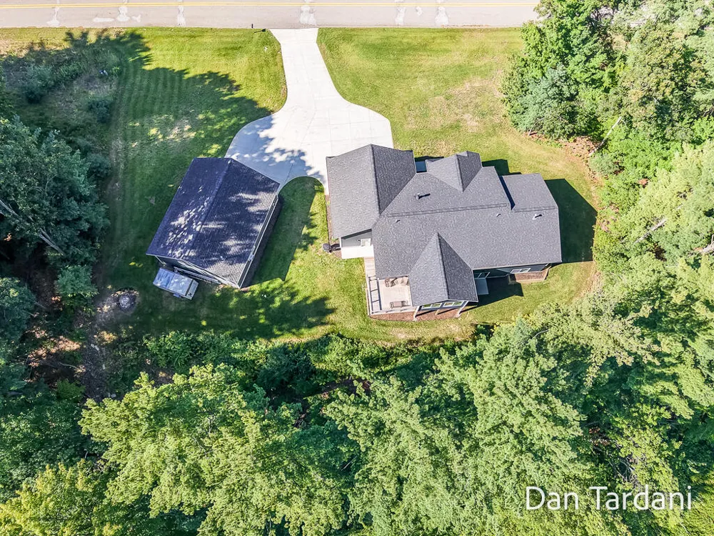 7260 Oakshore Drive Twin Lake, MI 49457