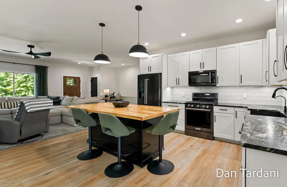 7260 Oakshore Drive Twin Lake, MI 49457