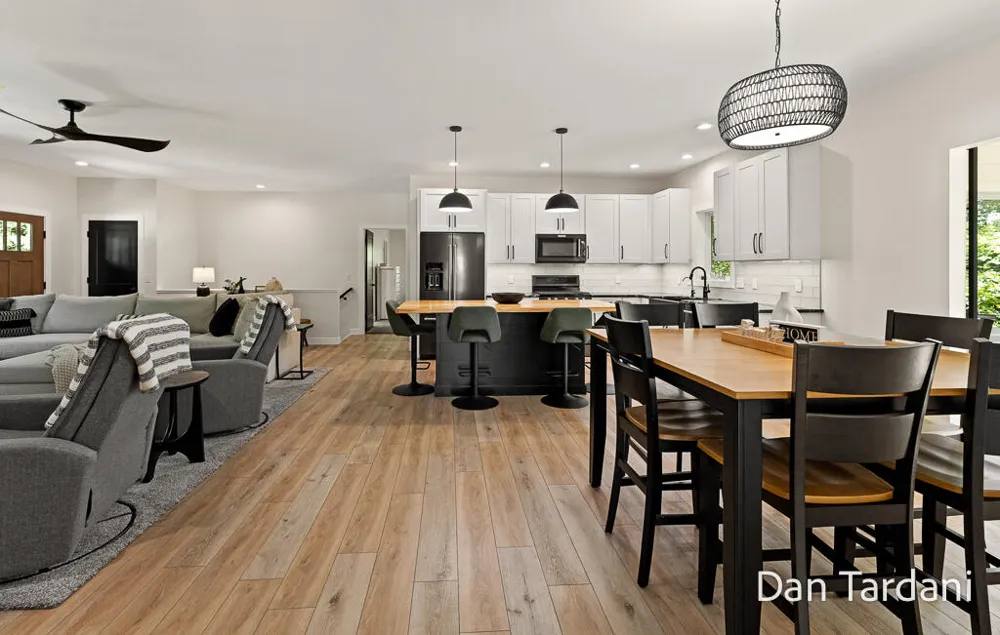 7260 Oakshore Drive Twin Lake, MI 49457