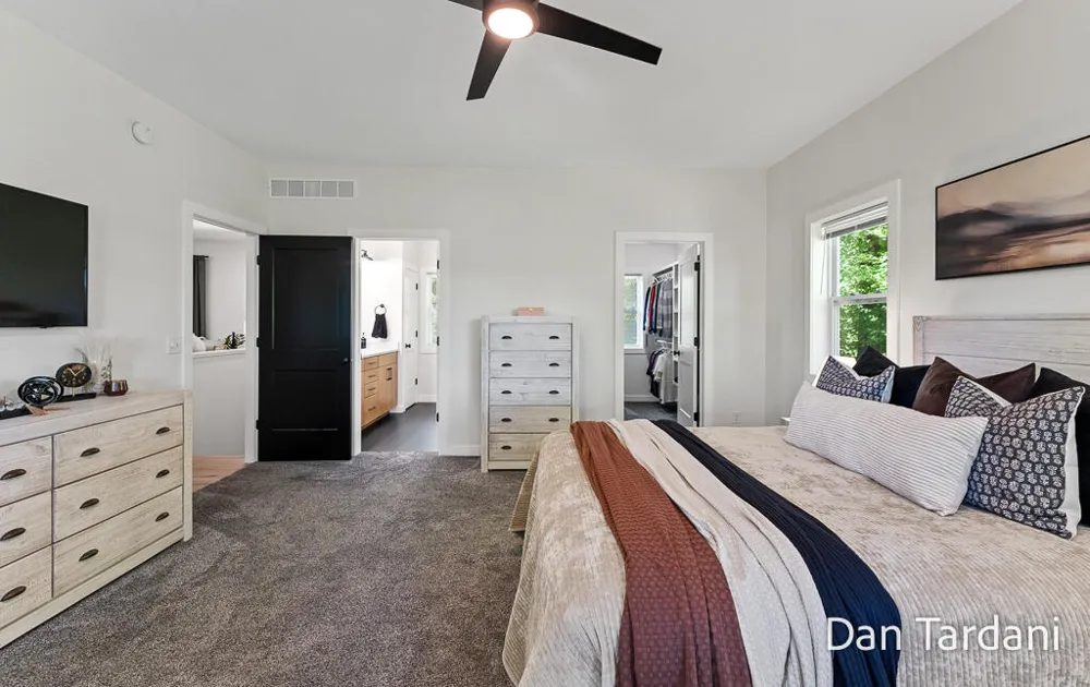 7260 Oakshore Drive Twin Lake, MI 49457