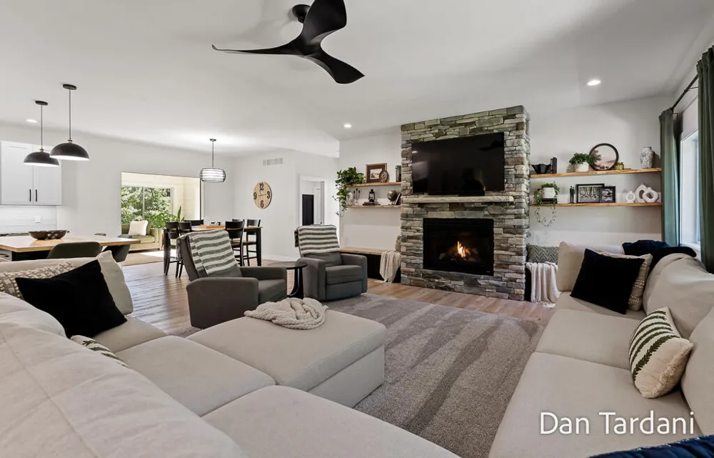 7260 Oakshore Drive Twin Lake, MI 49457
