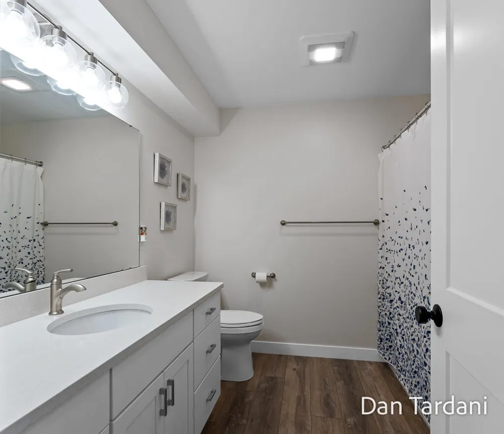 7260 Oakshore Drive Twin Lake, MI 49457
