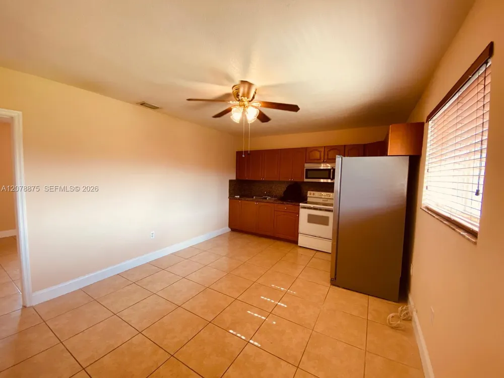 2272 NW 66th St Miami, FL 33147