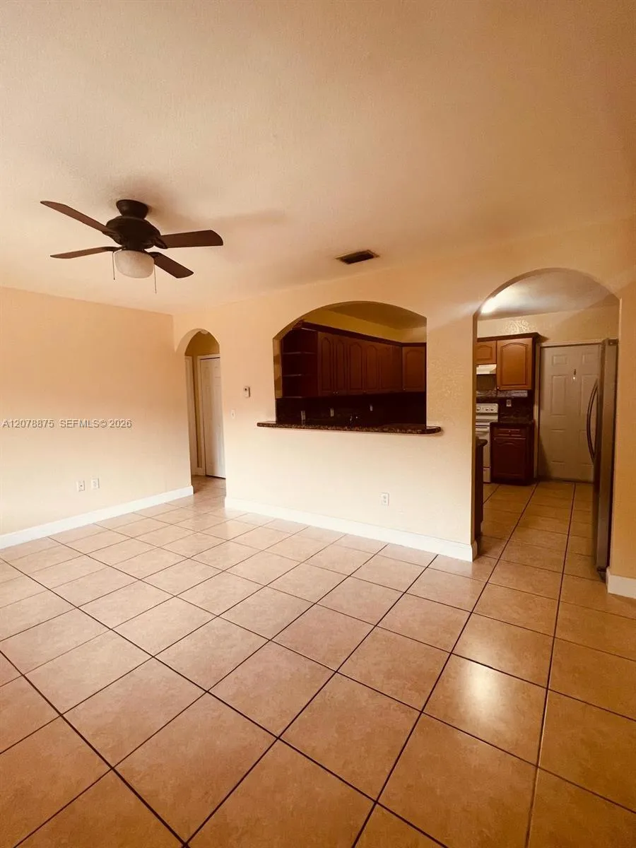 2272 NW 66th St Miami, FL 33147