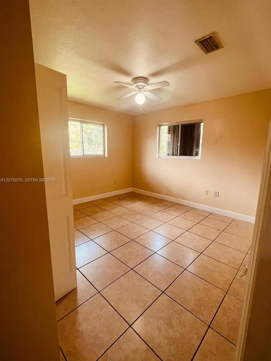 2272 NW 66th St Miami, FL 33147