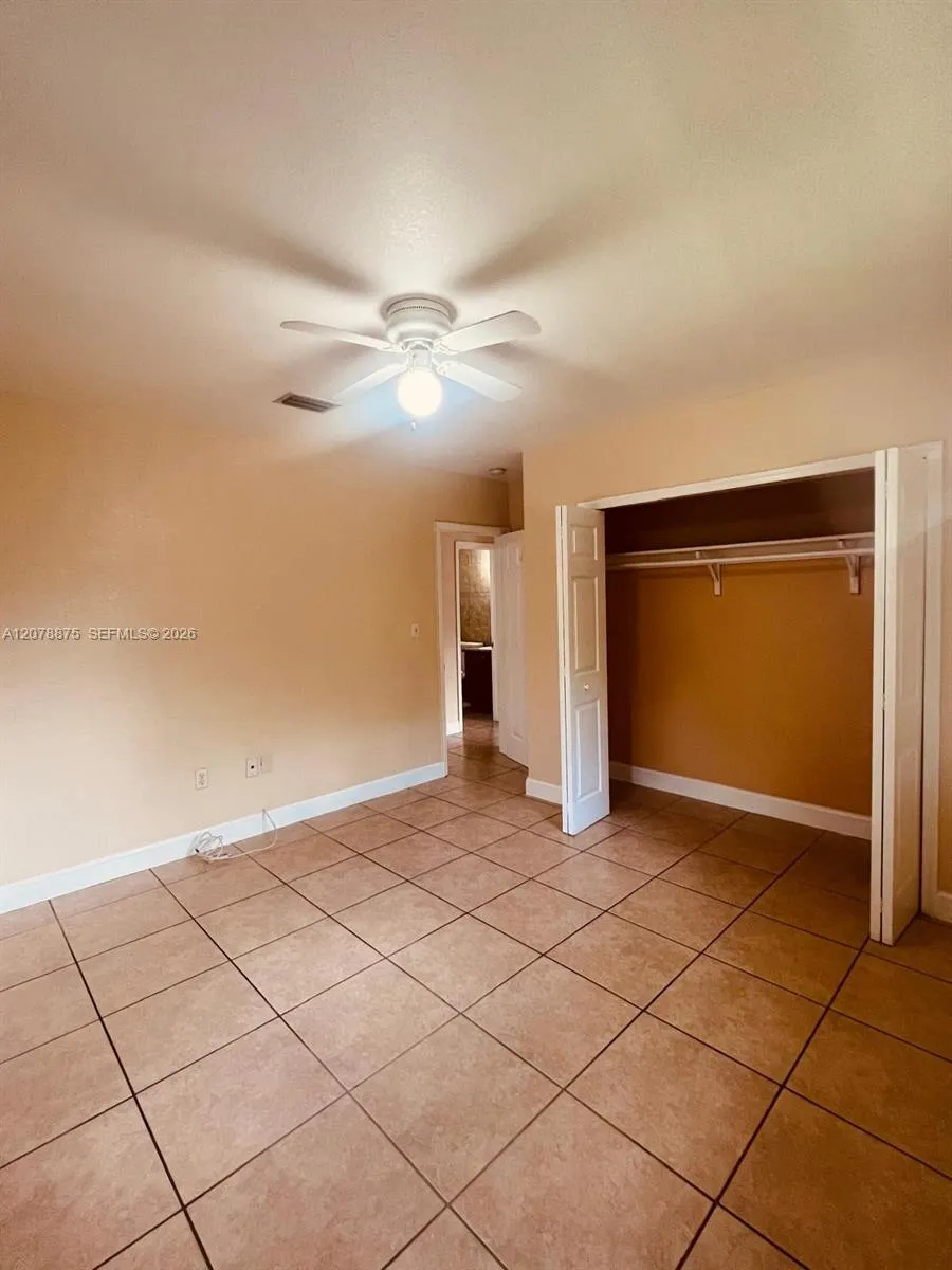 2272 NW 66th St Miami, FL 33147