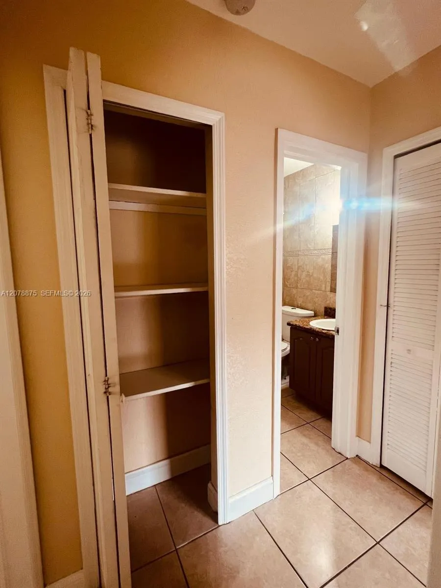2272 NW 66th St Miami, FL 33147