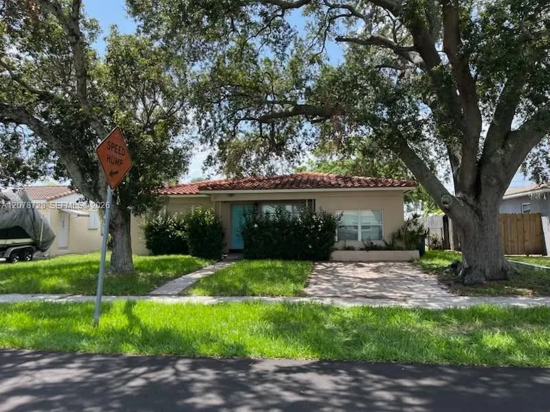 218 SE 3rd Ter #n/a Dania Beach, FL 33004