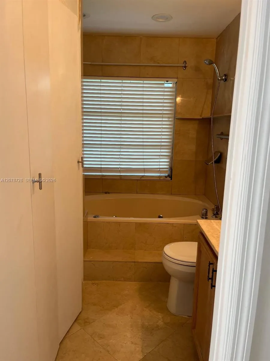 218 SE 3rd Ter #n/a Dania Beach, FL 33004