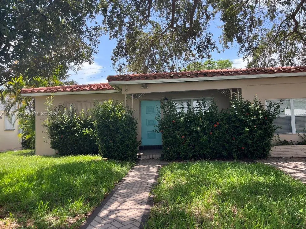 218 SE 3rd Ter #n/a Dania Beach, FL 33004