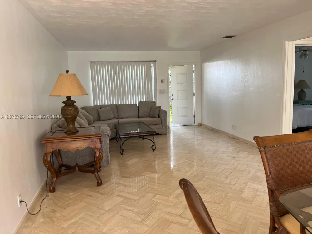 218 SE 3rd Ter #n/a Dania Beach, FL 33004