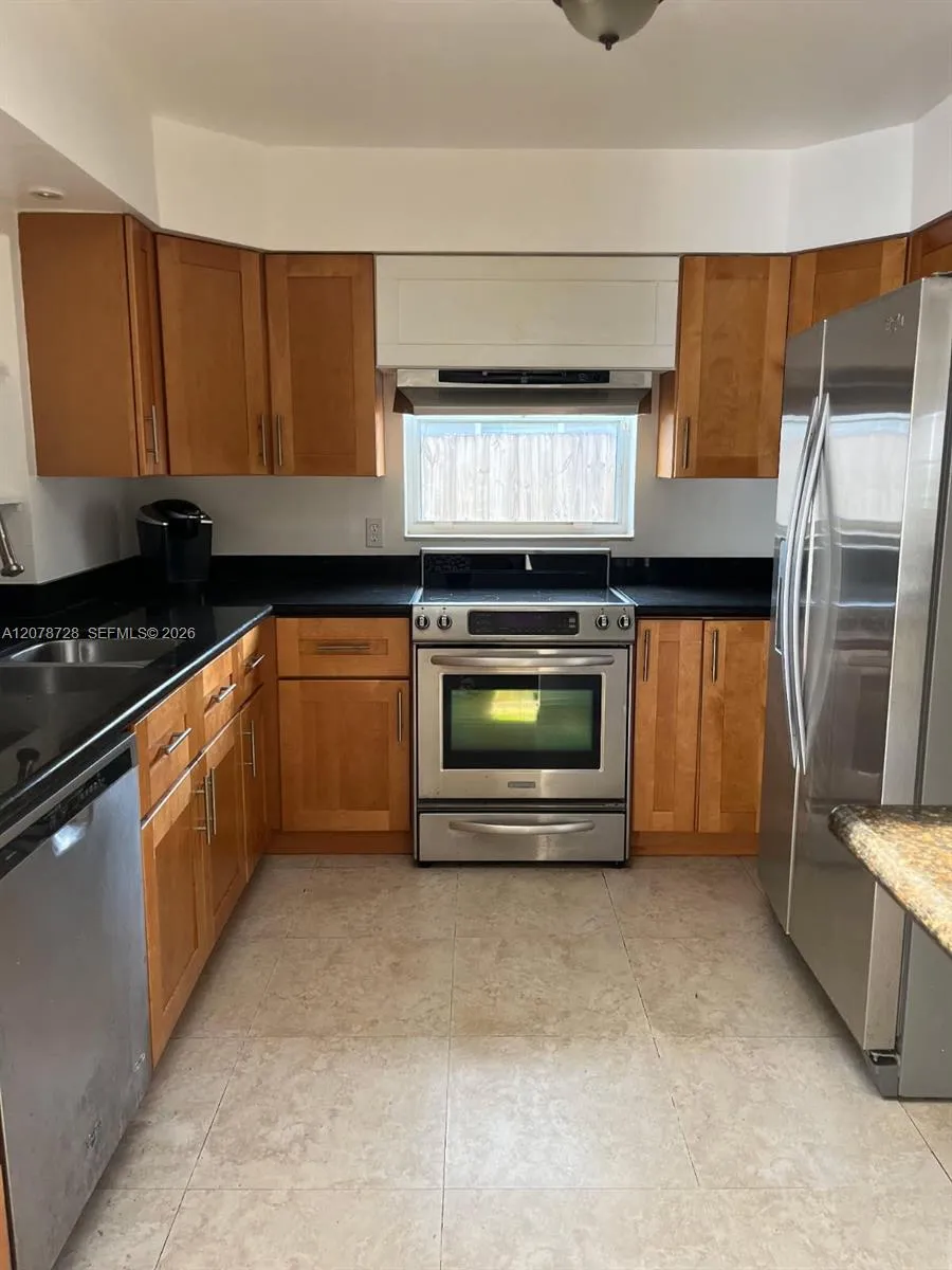 218 SE 3rd Ter #n/a Dania Beach, FL 33004