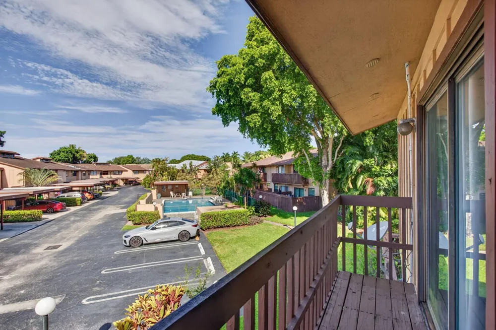 9942 Royal Palm Boulevard Coral Springs, FL 33065
