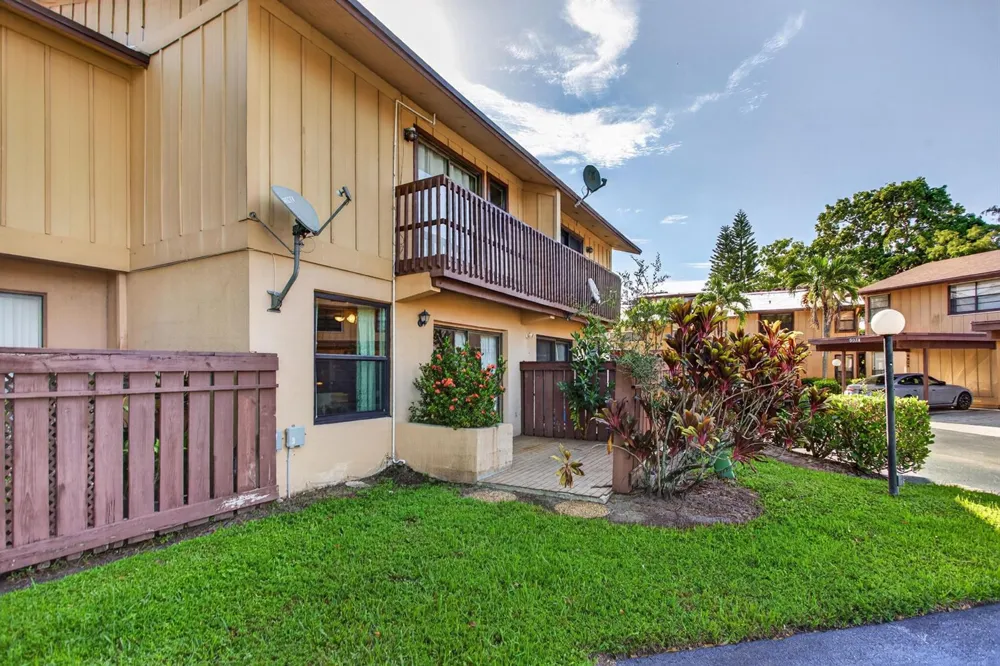 9942 Royal Palm Boulevard Coral Springs, FL 33065